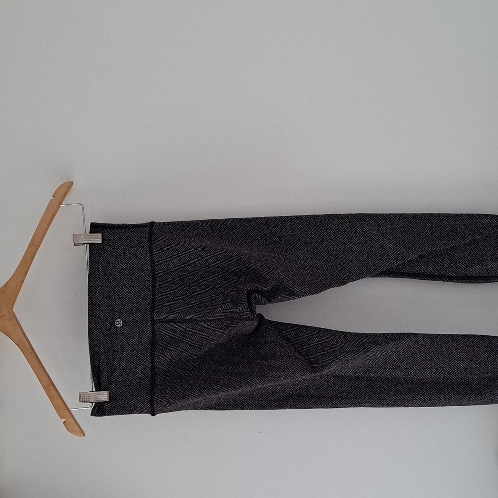 Lululemon athletica Leggings size 6 - Picture 5 of 6